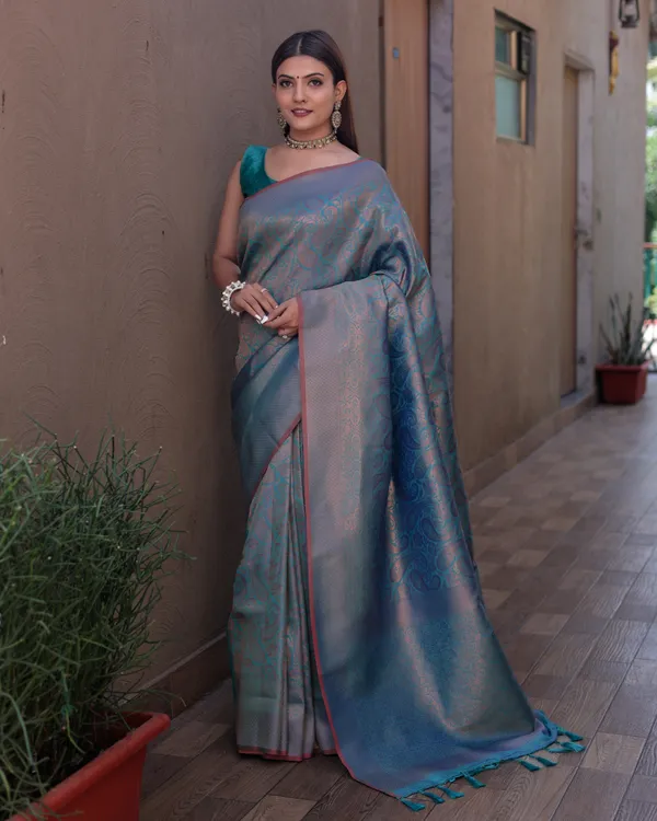Rama_Green_Timeless_Kanchipuram_Sarees_A_Heritage_of_Elegance_With_Blouse_Piece_Attached